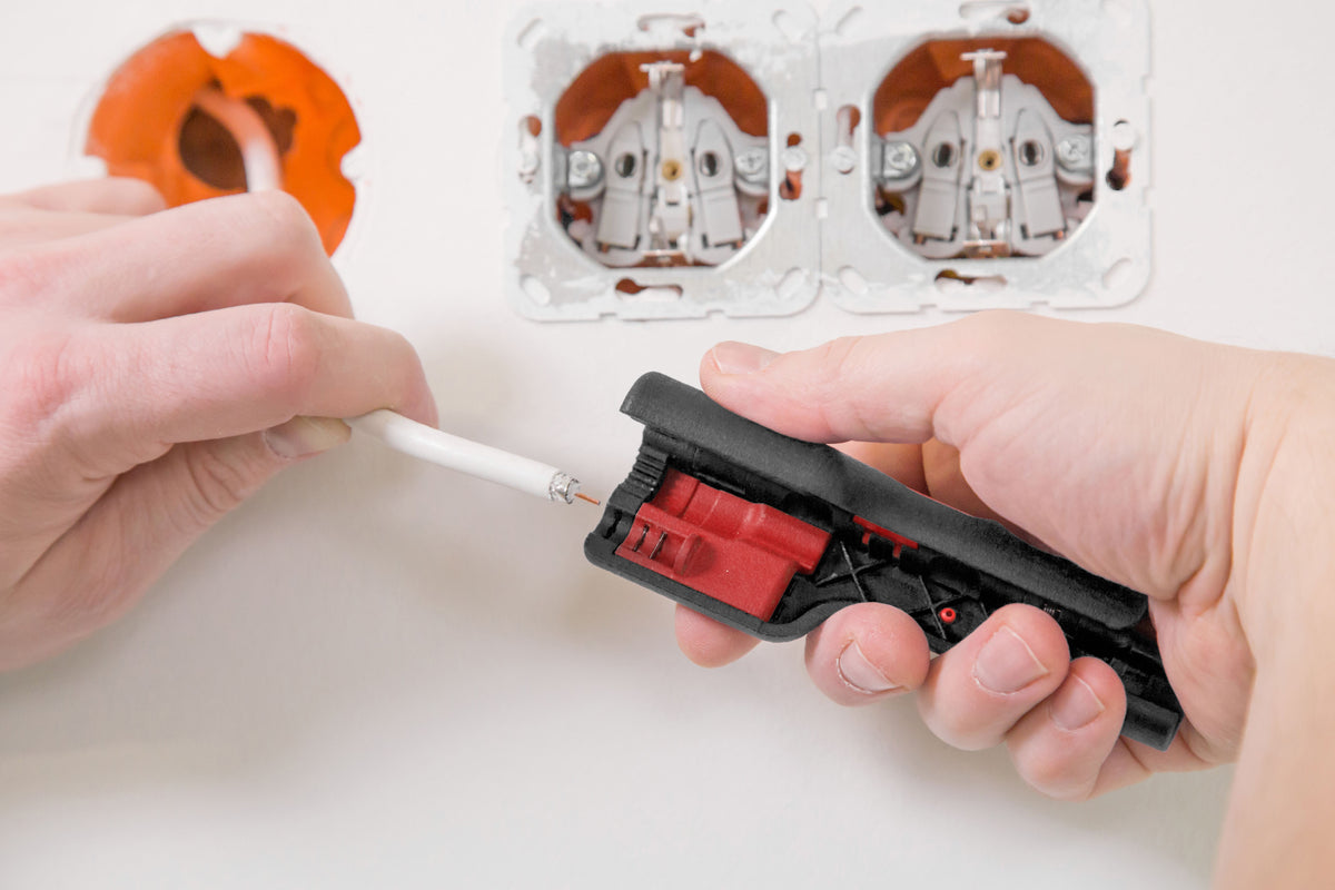 Wiha Stripping and Assembly Tool – – Now available at MTN Shop UK. - imagen 4