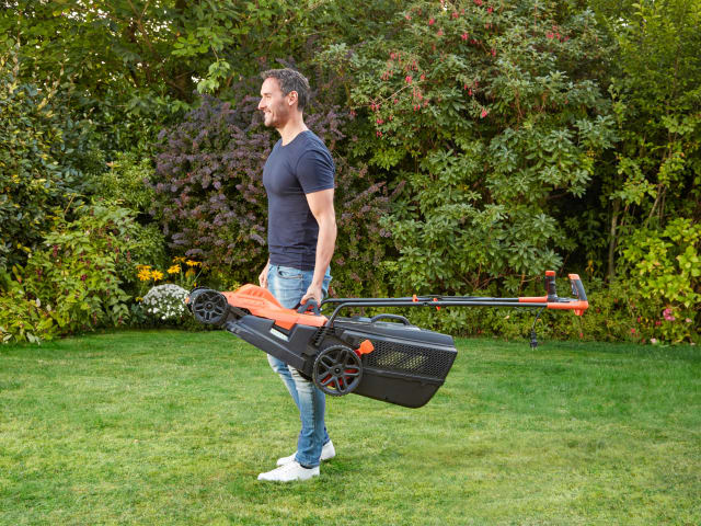 BLACK + DECKER BEMW481BH Mower with Bike Handle 42cm 1800W 240V – – Now available at MTN Shop UK. - imagen 8