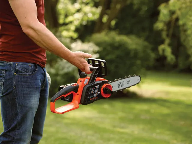 BLACK + DECKER GKC1825L20 Cordless Chainsaw 25cm Bar 18V 1 x 2.0Ah Li-ion – – Now available at MTN Shop UK. - imagen 7