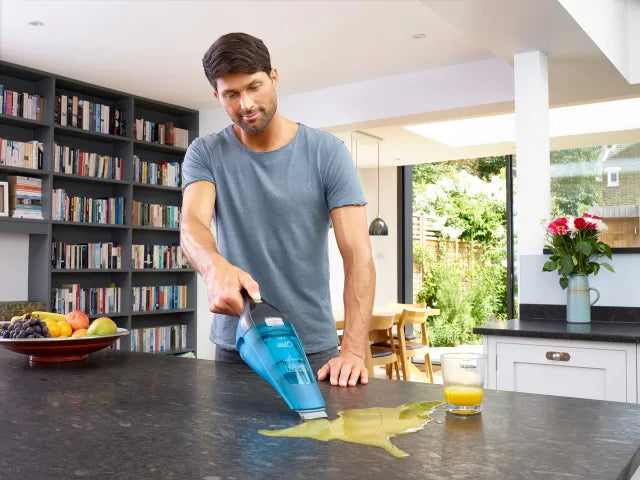 BLACK + DECKER WDC215WA Wet & Dry Dustbuster® Hand Vacuum 7.2V – – Now available at MTN Shop UK. - imagen 5