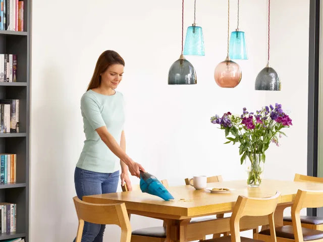 BLACK + DECKER WDC215WA Wet & Dry Dustbuster® Hand Vacuum 7.2V – – Now available at MTN Shop UK. - imagen 7