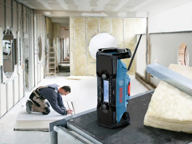 Bosch GPB 18V-2 C Professional Bluetooth DAB+ Radio 240V & Li-ion Bare Unit – – Now available at MTN Shop UK. - imagen 3