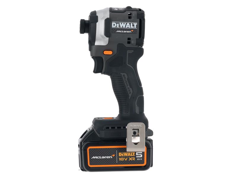 DeWALT Power Tools DCF85MP2T McLaren F1 XR Brushless 1/4in Impact Driver 18V 2 x 5.0Ah Li-ion - imagen 2