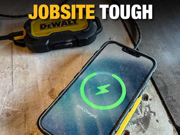 DEWALT Telecoms Fast Wireless Charging Pad