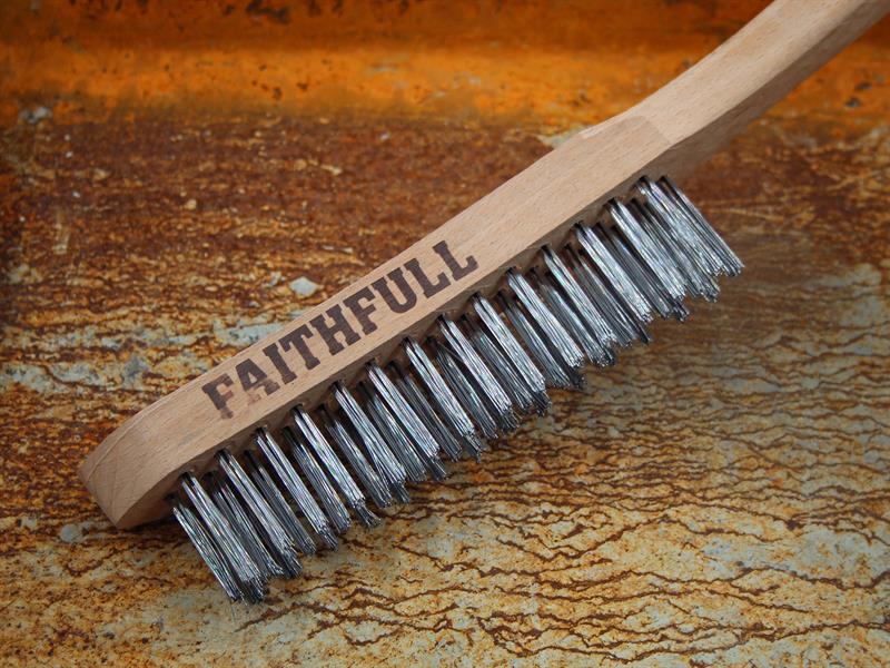 Faithfull Lightweight Scratch Brush, Three Row - imagen 2