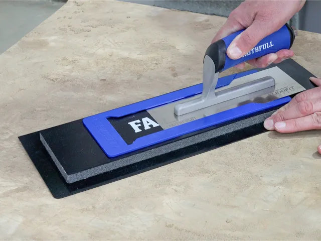 Faithfull Flexifit Trowel with Foam 18in – – Now available at MTN Shop UK. - imagen 3