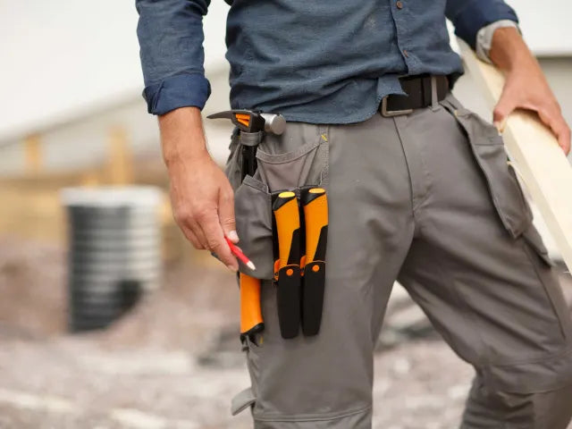 Fiskars Carpenter's Knife with Sharpener – – Now available at MTN Shop UK. - imagen 3