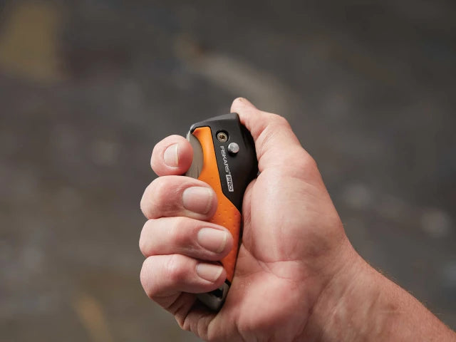 Fiskars CarbonMax Painters Utility Knife – – Now available at MTN Shop UK. - imagen 7