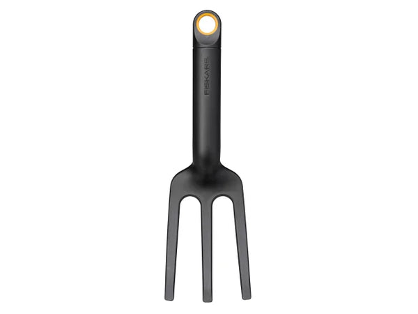 Fiskars Solid™ Weed Fork – – Now available at MTN Shop UK.