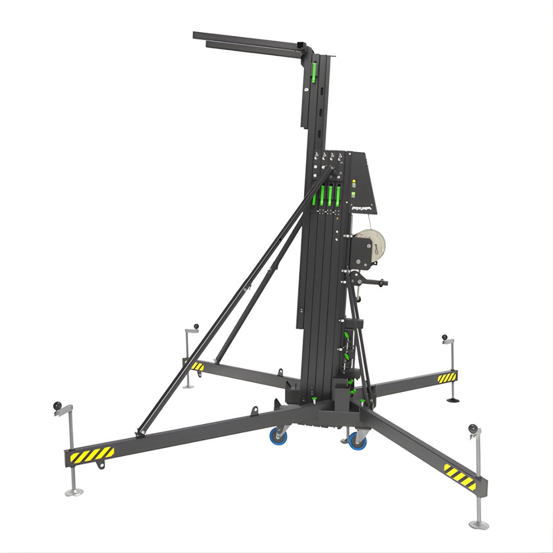 Kuzar K-60 outrigger legs and steel base detail with hazard marked stabilizers - imagen 4
