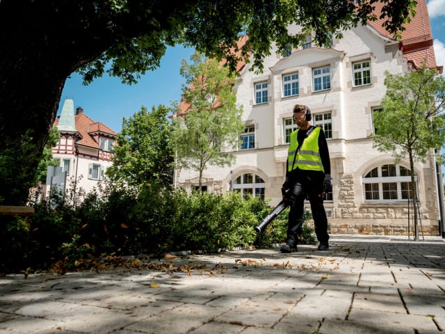 Metabo LB 18 LTX BL Leaf Blower 18V Bare Unit – – Now available at MTN Shop UK. - imagen 2