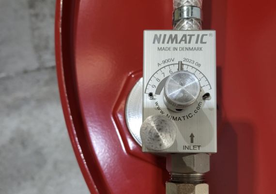 Pennine Metalworking Fluid Equipment Nimatic Emulsion Mixer – Hydraulic Oil 32, 46 and 68 Pennine Hydraulic Oils have been developed for use in most hydraulic power and control systems. – Now available at MTN Shop UK. - imagen 2