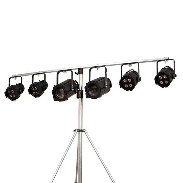 Doughty Tee Bars - Stage lighting bar with six mounted spotlights. - imagen 15