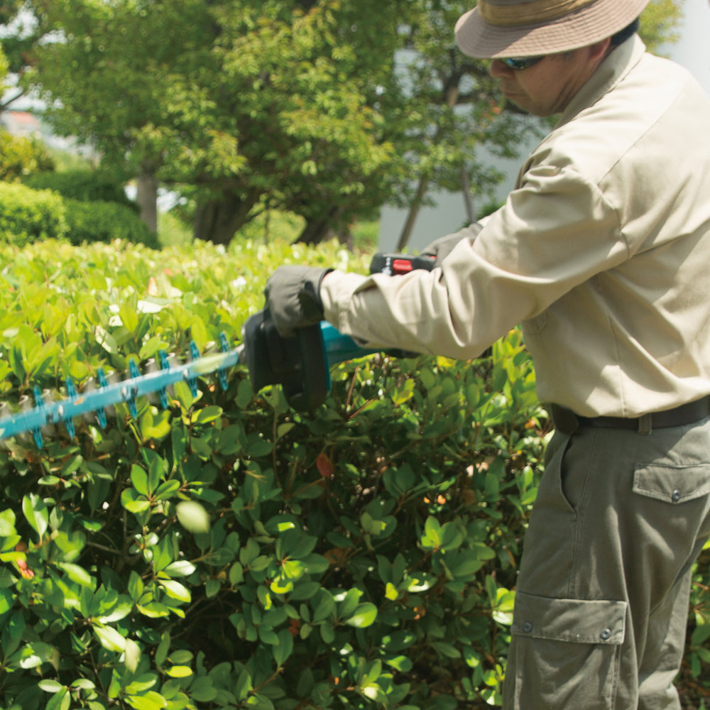 Makita - Makita DUH502 BL LXT Hedge Trimmer - Electric hedge trimmer used for garden maintenance cutting shrubs. - imagen 3