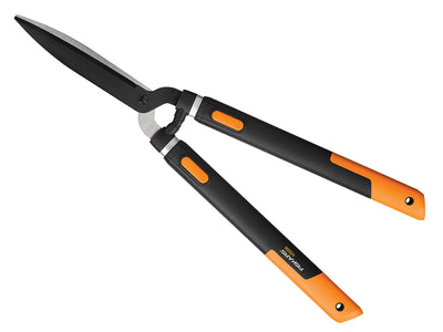Fiskars HS86 SmartFit™ Telescopic Hedge Shears – – Now available at MTN Shop UK.