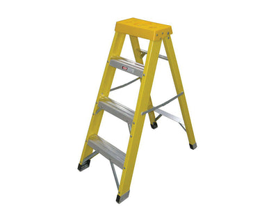 Zarges Fibreglass Swingback Steps Open, 1.05m Closed 1.18m 4 Rungs – – Now available at MTN Shop UK.