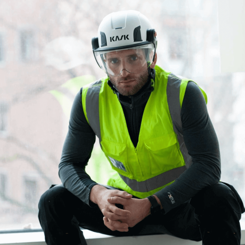 KASK Visor for Zenith Helmets (ZEN) – The Zen Visor is the ideal accessory to pair with KASK’s Zenith Helmet. With features such as anti-fog and scratch resistant treatment, the Zen Visor provides unmatched visibility. Learn more here about the distinct qualities of the Zen Visor. – Now available at MTN Shop UK. - imagen 6