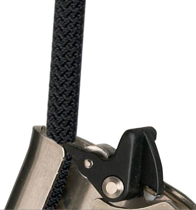 Neofeu Guided Type Fall Arrester- for 11mm Rope – The Neofeu Guided Type Fall Arrester with automatic locking is designed to be used on a low stretch-polyamide kernmantel rope of 11 mm diameter. Stainless steel device with arresting force of < 4 kN. Meets EN 353-2 : 2002. International shipping. Shop now. – Now available at MTN Shop UK. - imagen 2