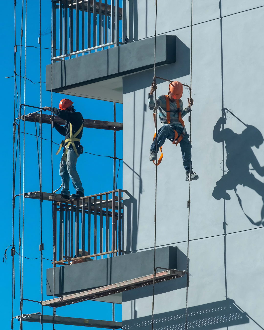 Height safety and PPE: harnesses, helmets, lanyards and anchors for work at height