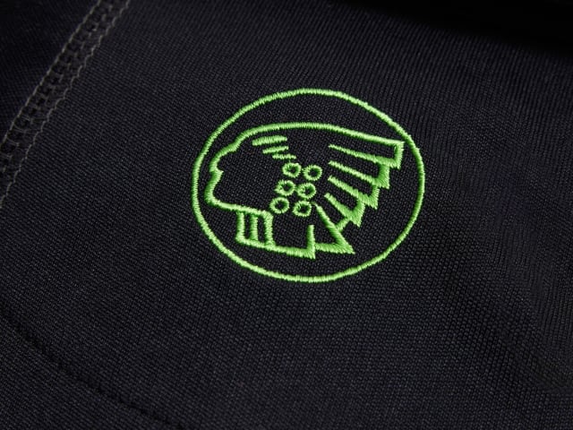 Apache Langley Black Performance Polo Shirt - XL (44/46in) – – Now available at MTN Shop UK. - imagen 4