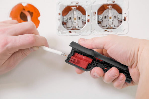 Wiha Stripping and Assembly Tool – – Now available at MTN Shop UK.