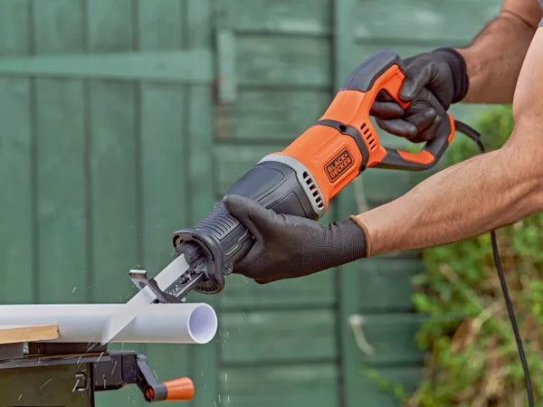BLACK + DECKER BES301 Reciprocating Saw 750W 240V – – Now available at MTN Shop UK.