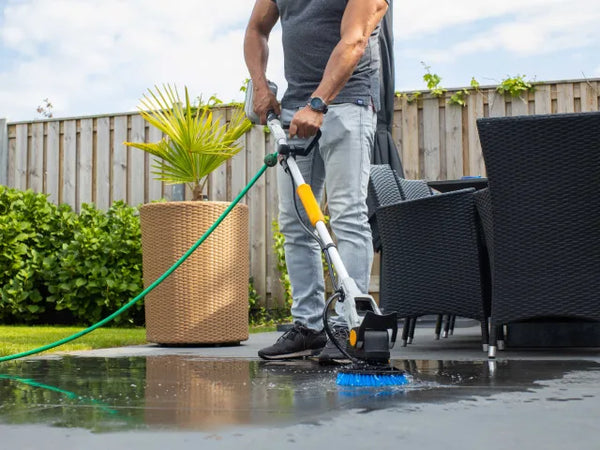 Batavia MAXXPACK Brushless Twin Brush Scrubber 18V Bare Unit – – Now available at MTN Shop UK.