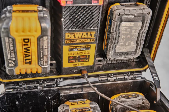 DEWALT TOUGHSYSTEM™ 2.0 Charger Toolbox – – Now available at MTN Shop UK. - imagen 9