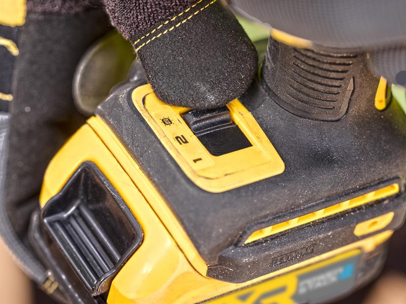 DeWALT Power Tools DCF870E2T Hyrdralic Impact Driver 18V 2 x 1.7Ah POWERSTACK™ Li-ion - imagen 4
