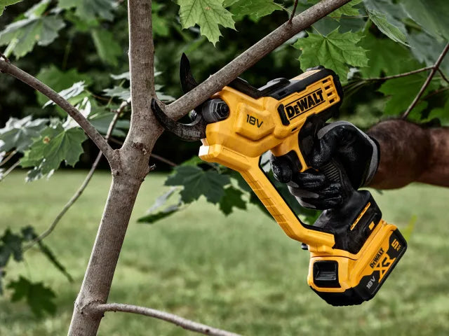 DEWALT DCMPP568P1 XR Pruner 18V 1 x 5.0Ah Li-ion – – Now available at MTN Shop UK. - imagen 6