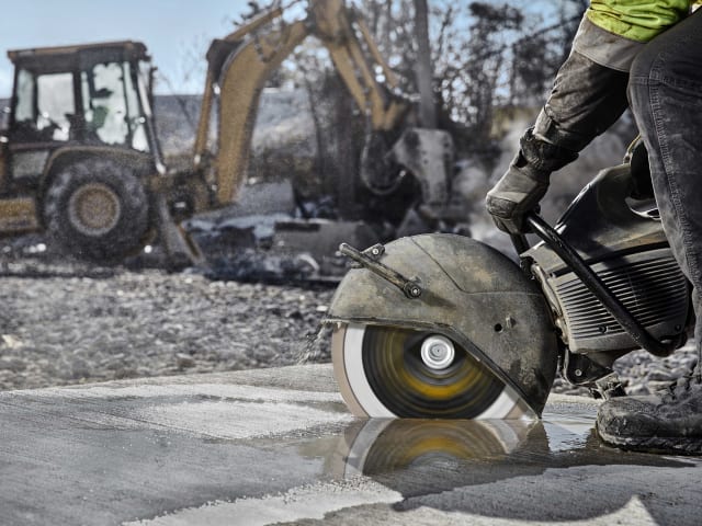 DEWALT ELITE SERIES™ All Purpose Diamond Segmented Wheel 230 x 22.2mm – – Now available at MTN Shop UK. - imagen 5