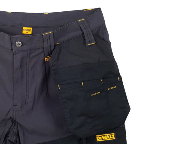 DEWALT Hamden Holster Pocket Shorts Waist 30in – – Now available at MTN Shop UK. - imagen 3