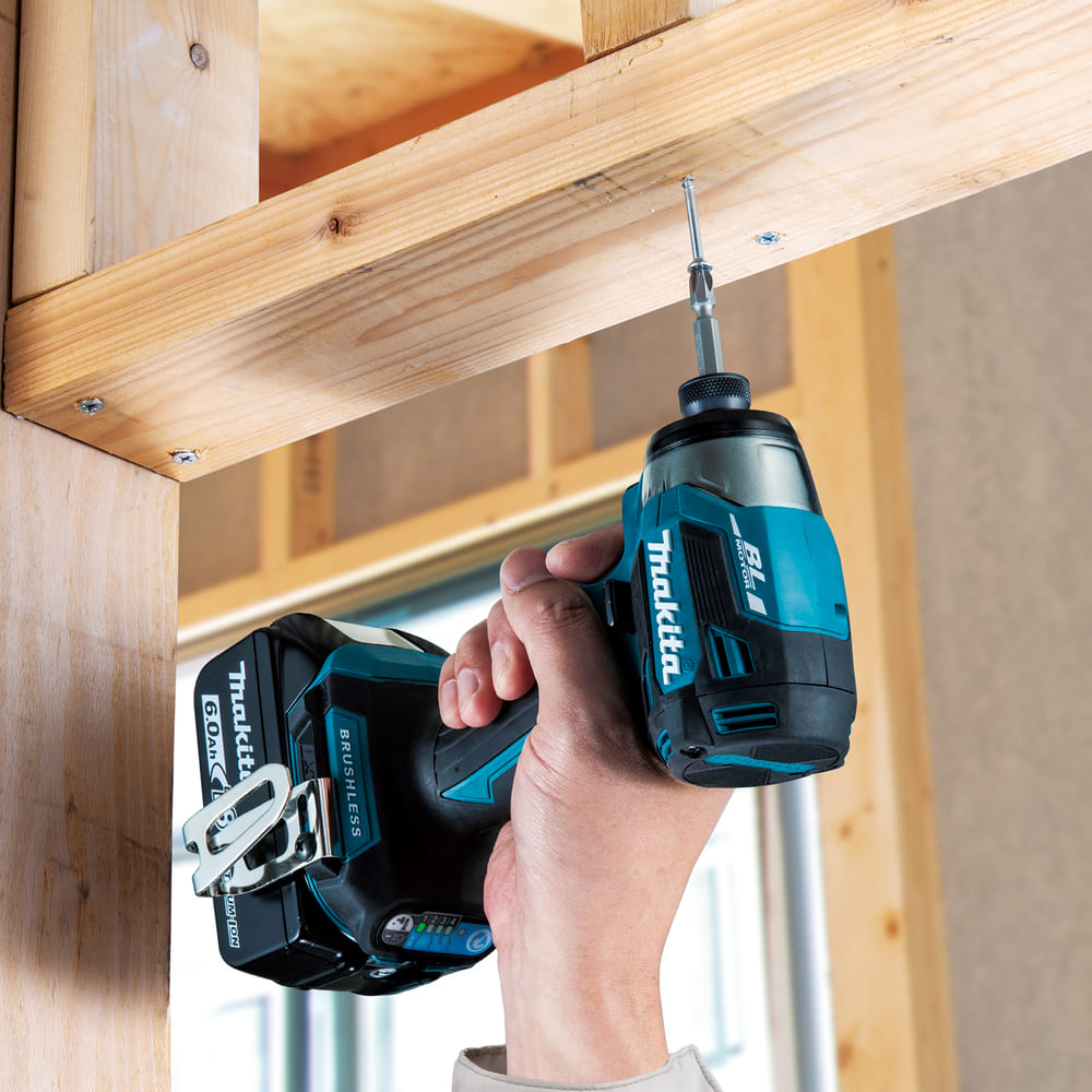 Makita - Makita DTD173Z LXT Impact Driver 18V Bare Unit - Makita cordless brushless impact driver in use. - imagen 7