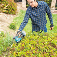 Makita - Makita DUM604ZX LXT Grass Shears - Cordless hedge trimmer used for garden maintenance. - imagen 5