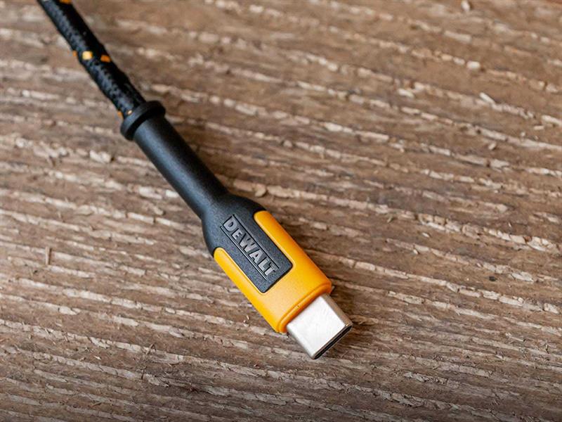 DEWALT Telecoms USB A to USB C Reinforced Charging Cable 3m (10ft) - imagen 3