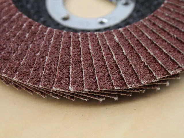 Faithfull Aluminium Oxide Flap Disc 125 x 22mm 40 Grit – – Now available at MTN Shop UK. - imagen 3