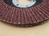 Faithfull Aluminium Oxide Flap Disc 125 x 22mm 40 Grit – – Now available at MTN Shop UK. - imagen 3