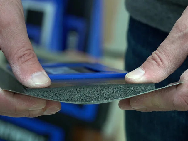 Faithfull Stainless Steel Flexifit Trowel with Foam 16in – – Now available at MTN Shop UK. - imagen 2