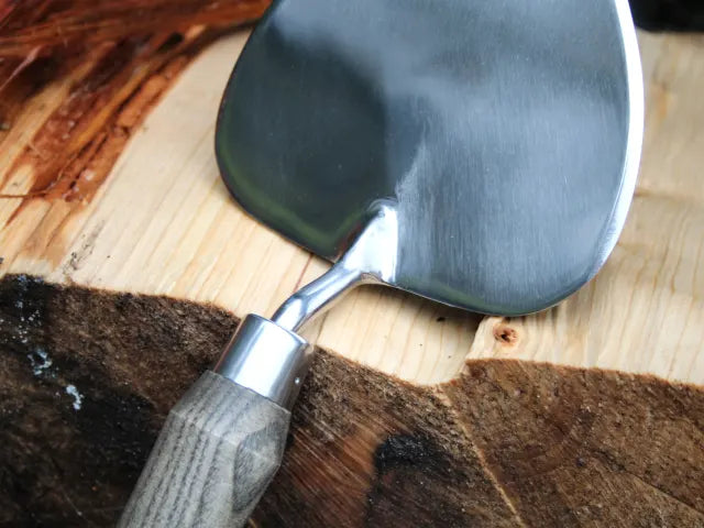 Faithfull Prestige Stainless Steel Dutch Trowel with Ash Handle – – Now available at MTN Shop UK. - imagen 3