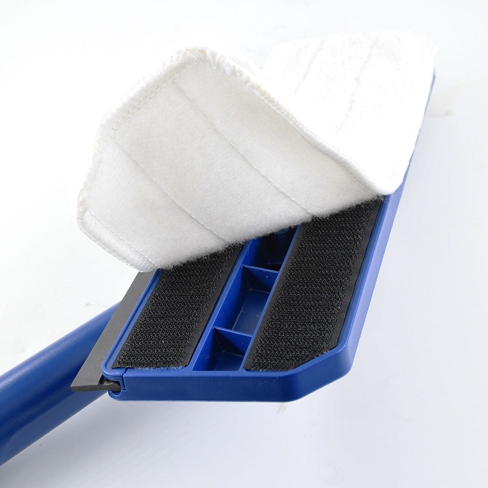 Faithfull Window Cleaning Mop Spare Pad being fitted onto the mop head - imagen 3
