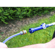 Faithfull Water Flow Pole and Head Set hose connection in outdoor use - imagen 7