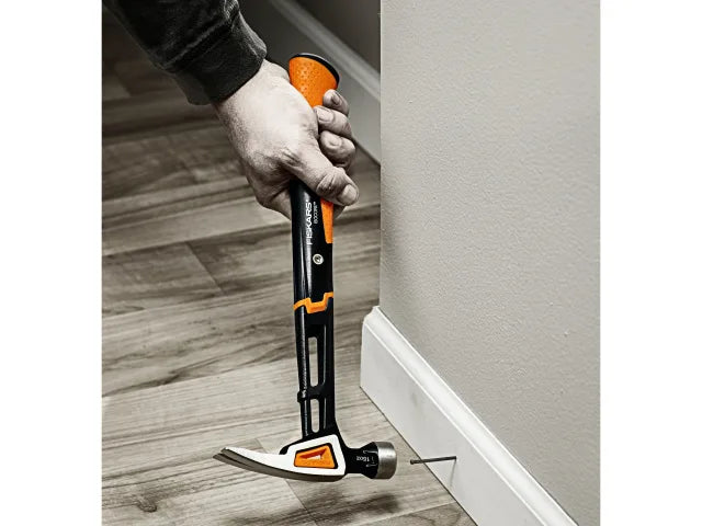 Fiskars IsoCore Finishing Hammer 450g (16oz) – – Now available at MTN Shop UK. - imagen 6