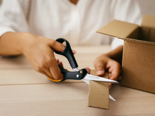 Fiskars Amplify Scissors 21cm – – Now available at MTN Shop UK. - imagen 4