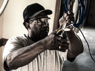 Fiskars PowerArc™ Heavy-Duty Utility Snips – – Now available at MTN Shop UK. - imagen 3