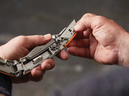 Fiskars CarbonMax Fixed Utility Knife – – Now available at MTN Shop UK. - imagen 6