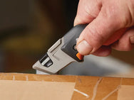 Fiskars CarbonMax Painters Utility Knife – – Now available at MTN Shop UK. - imagen 5