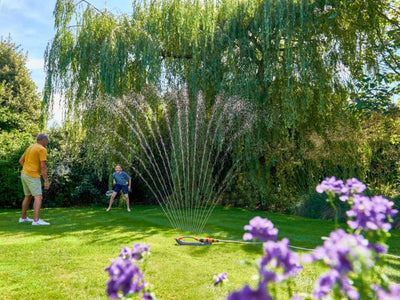 Hozelock Rectangular Sprinkler Pro 220m² – – Now available at MTN Shop UK.
