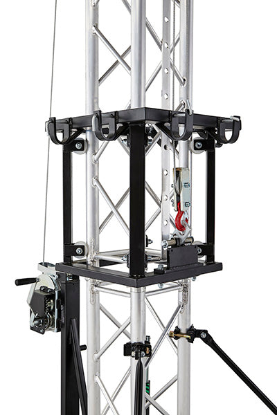 Close-up of Kuzar K-10 truss tower lift steel lifting carriage and safety rack mechanism - imagen 7