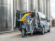 Zarges - Zarges TT002 Teletower Aluminium Telescopic Scaffold Tower with Toeboards - Telescopic ladder being loaded into van. - imagen 10