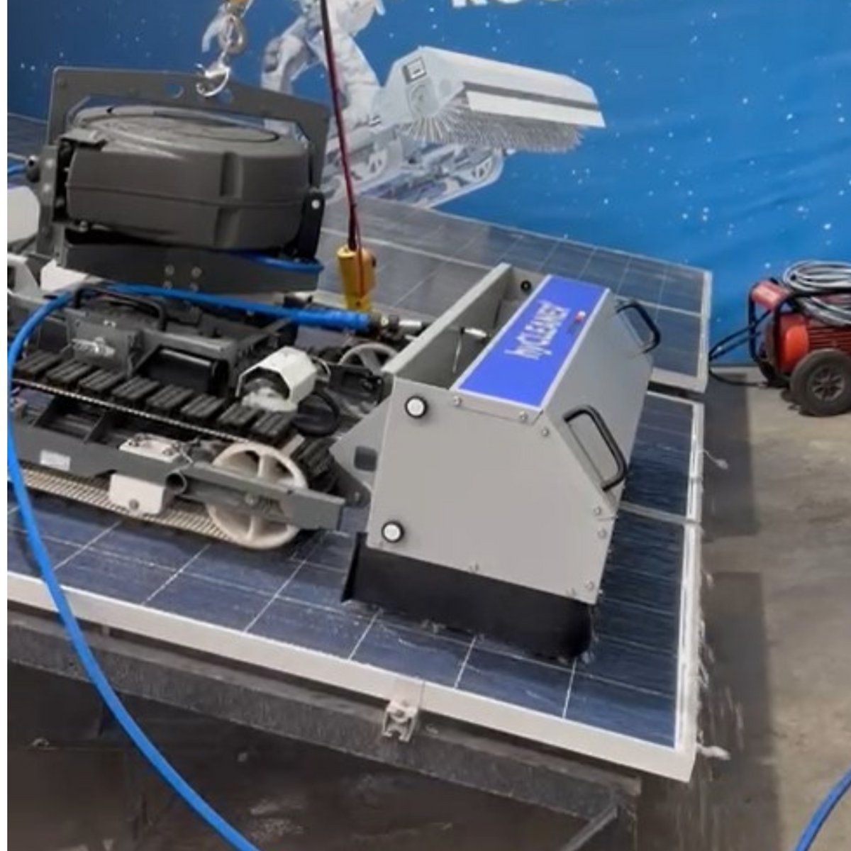 hyCLEANER® DIRT FORCE Lichen Remover for solarROBOT Pro - imagen 6